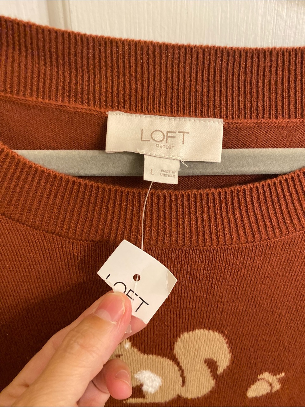 LOFT PERFECT FALL SWEATER Rust Crewneck Sweater Squirrels Motif Large NWT NATURE - Picture 4 of 16